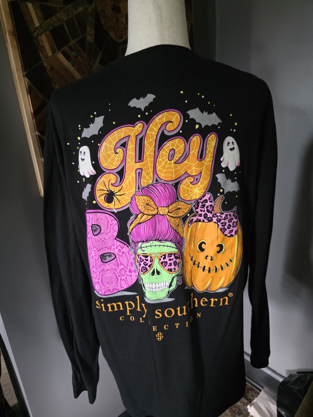 Simply Southern "Hey Boo" Halloween Graphic Long Sleeve - Black Size L